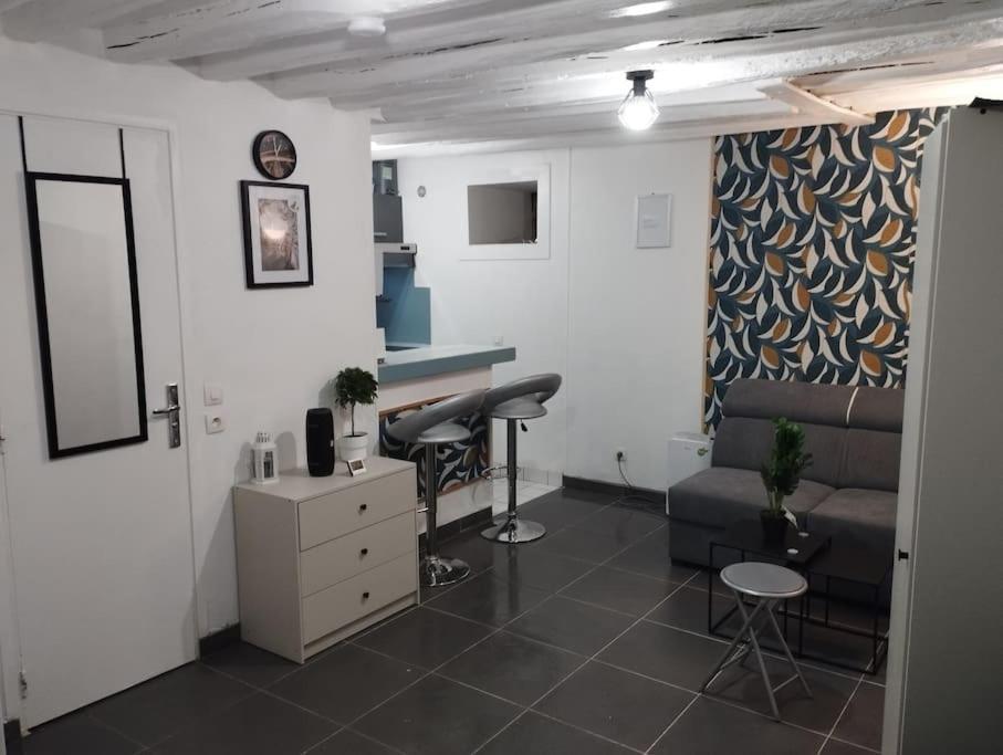 Studio Equipe Proche Aeroport Paris Cdg Apartment Vemars Bagian luar foto